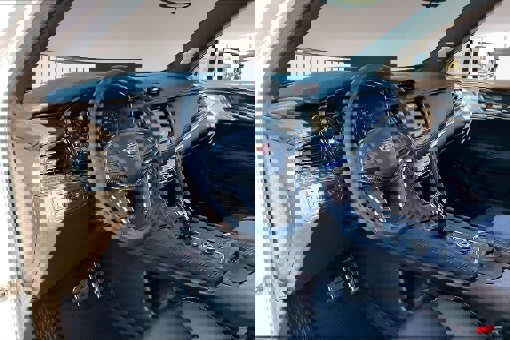 New 2026 Cadillac XT5 Sportv w/ LPO, Floor Liner Package image 6