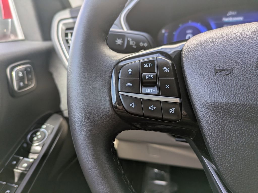 Used 2022 Ford Escape Titanium AWD/4WD image 30