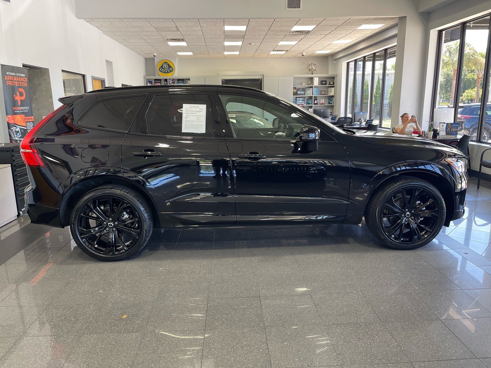 Used 2025 Volvo XC60 B5 Ultra w/ Climate Package AWD/4WD image 6