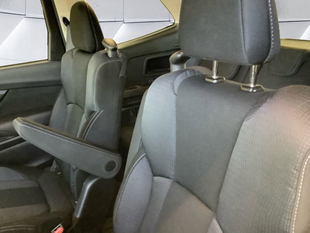 Used 2025 Subaru Ascent Premium image 18