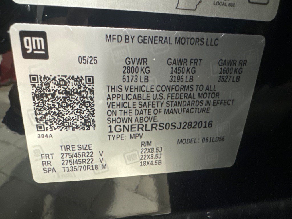 Used 2025 Chevrolet Traverse RS FWD image 40