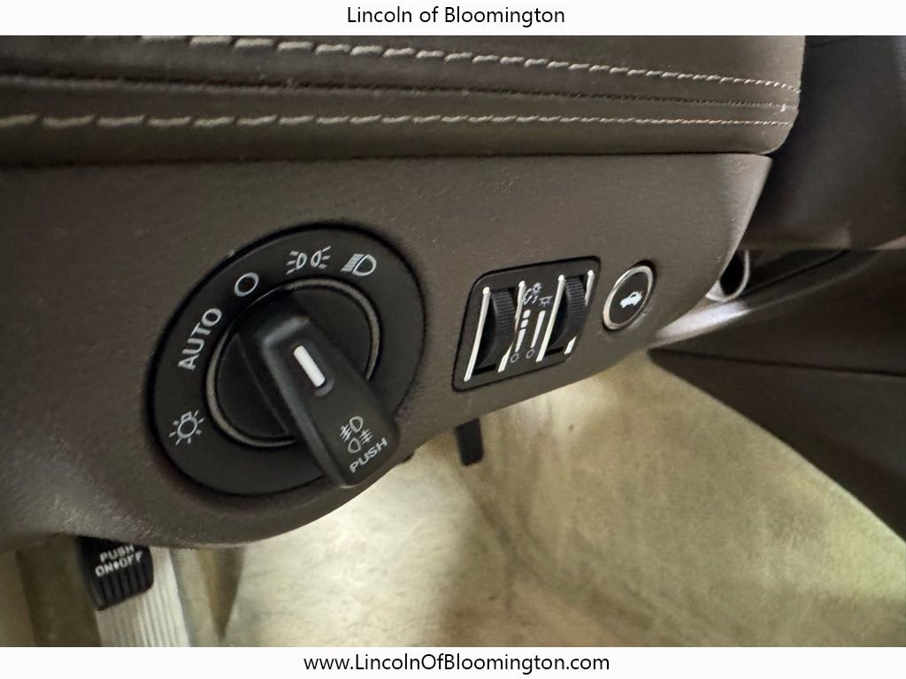 Used 2013 Chrysler 300 C Luxury Series w/ Harman Kardon Audio Group image 34