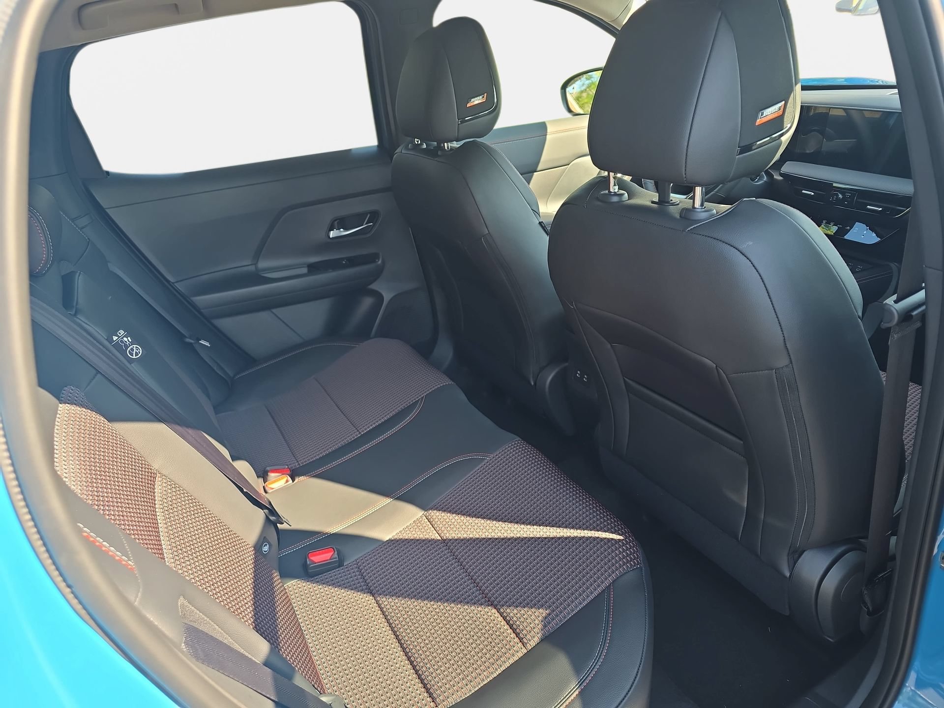 New 2026 Nissan Kicks SR w/ SR Premium Package FWD image 11