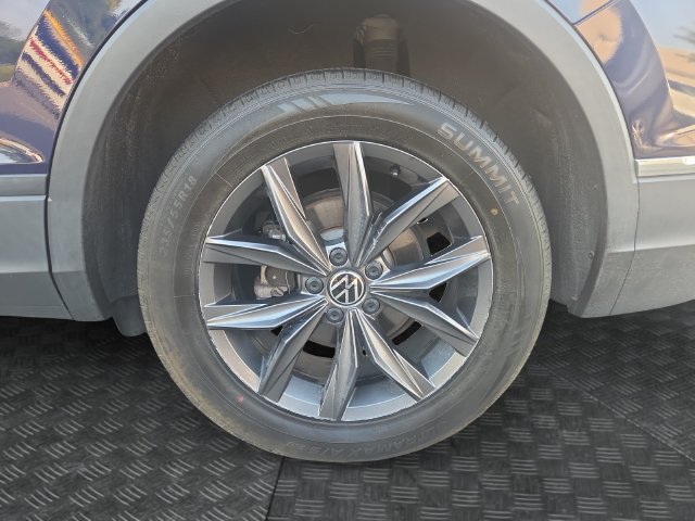 Used 2023 Volkswagen Tiguan SE FWD image 36