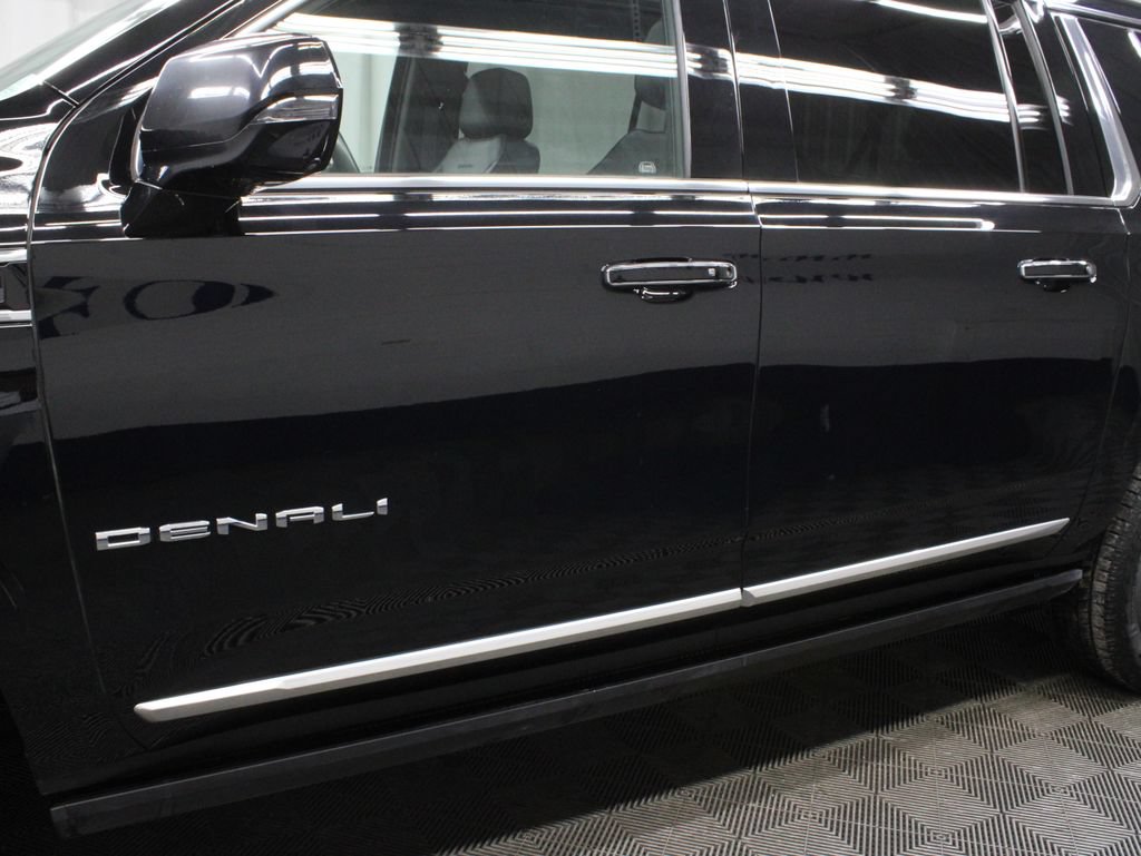 Used 2023 GMC Yukon XL Denali AWD/4WD image 53