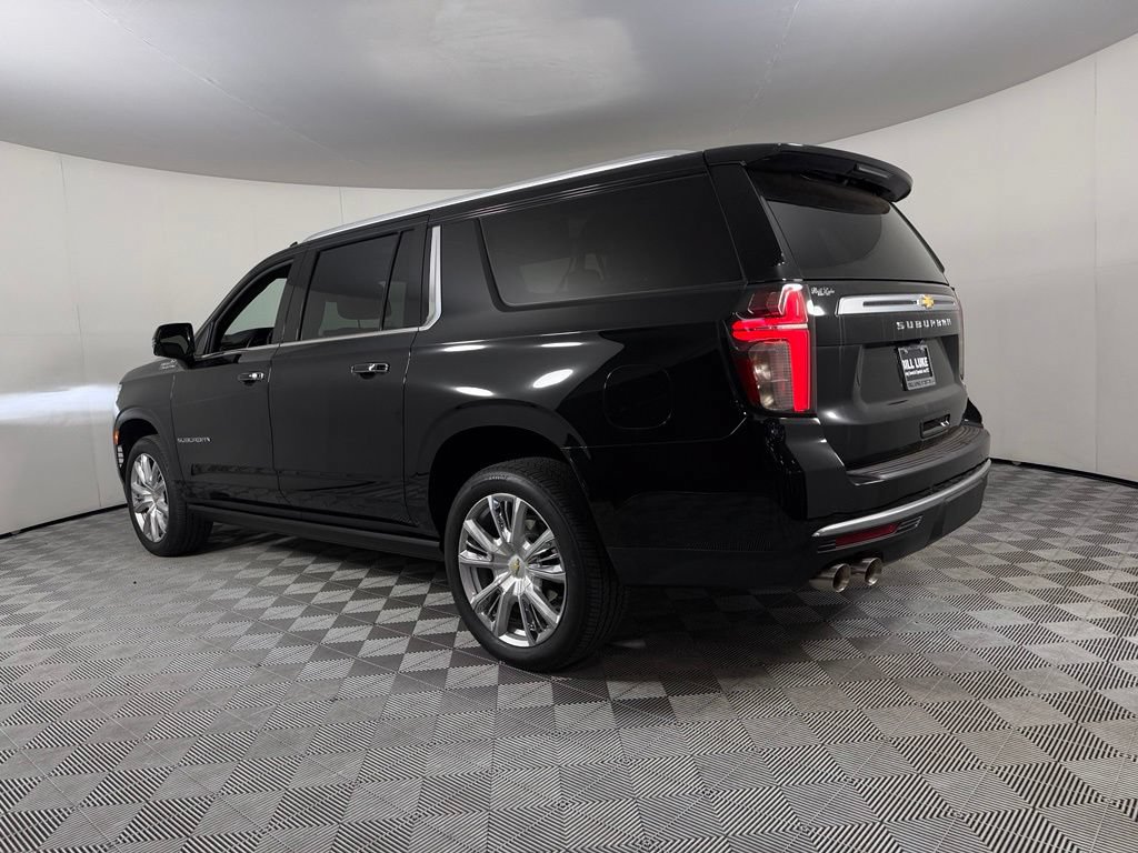 Used 2024 Chevrolet Suburban High Country w/ Premium Package 2 RWD image 9