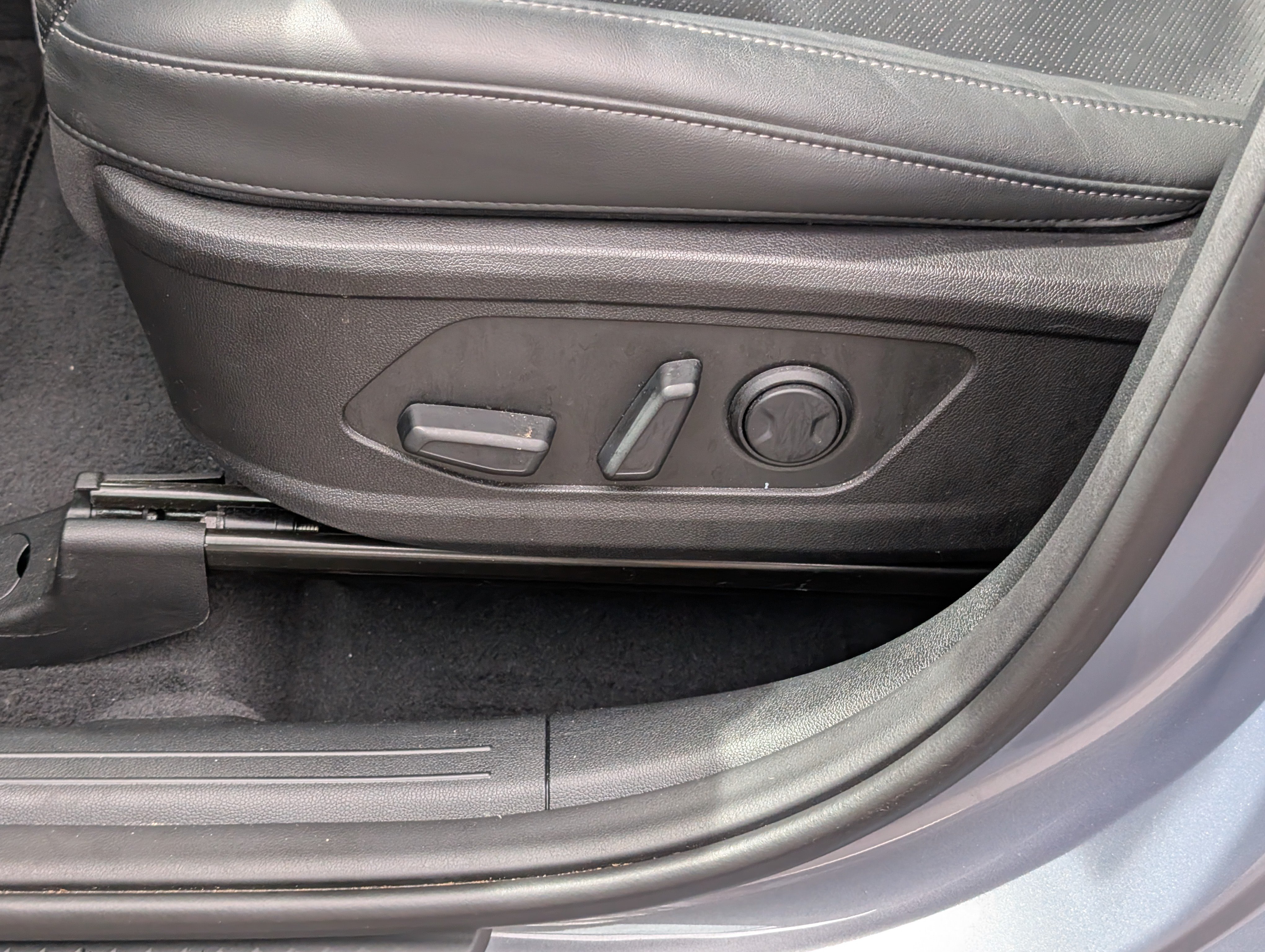 Used 2023 Kia Sorento S w/ Panoramic Sunroof Package AWD/4WD image 15