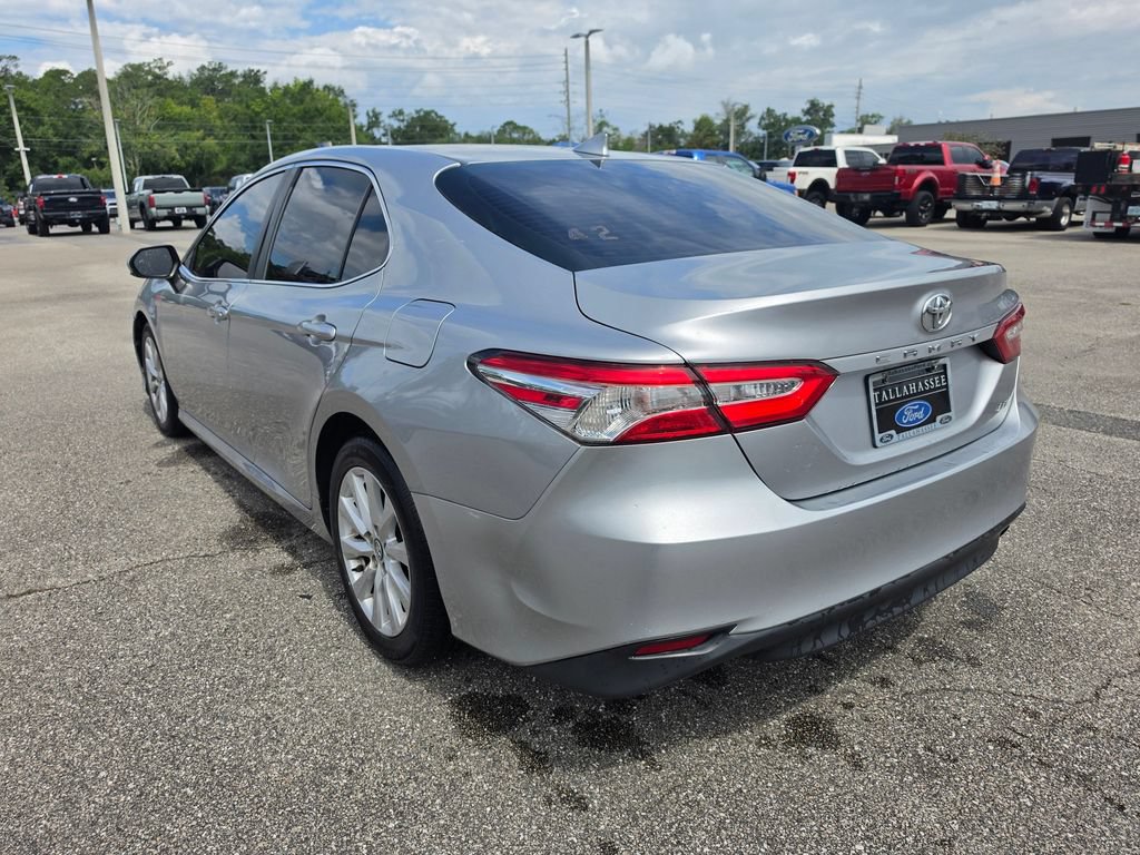 Used 2019 Toyota Camry LE FWD image 2