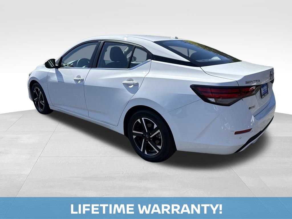 Used 2025 Nissan Sentra SV image 4