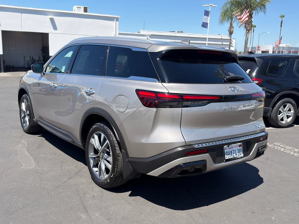 Used 2023 INFINITI QX60 Luxe w/ Cargo Package FWD image 8