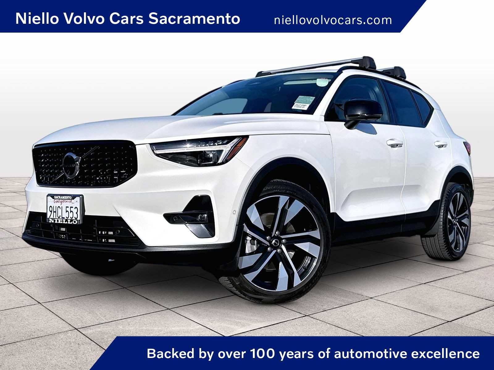 Used 2023 Volvo XC40 B5 Ultimate w/ Protection Package Premier AWD/4WD image 1