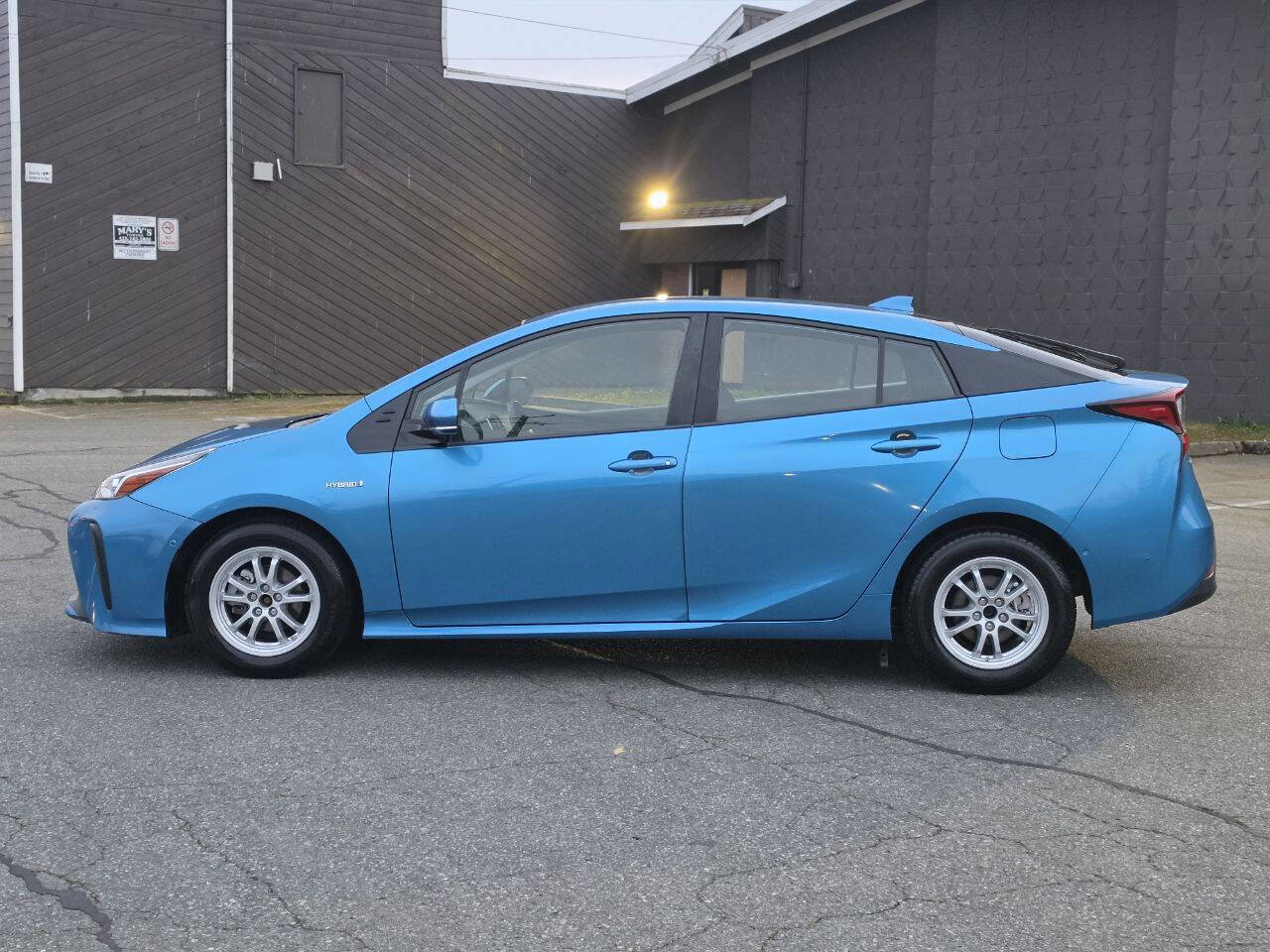 Used 2019 Toyota Prius LE FWD image 8