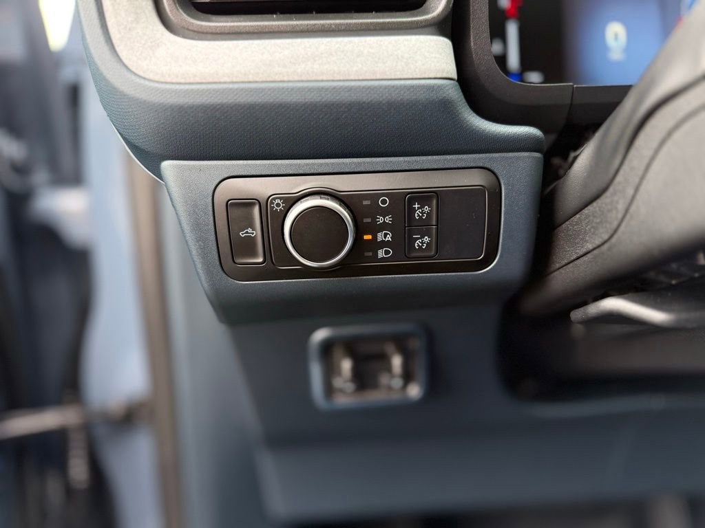 Used 2025 Ford Maverick XLT w/ XLT Luxury Package image 14