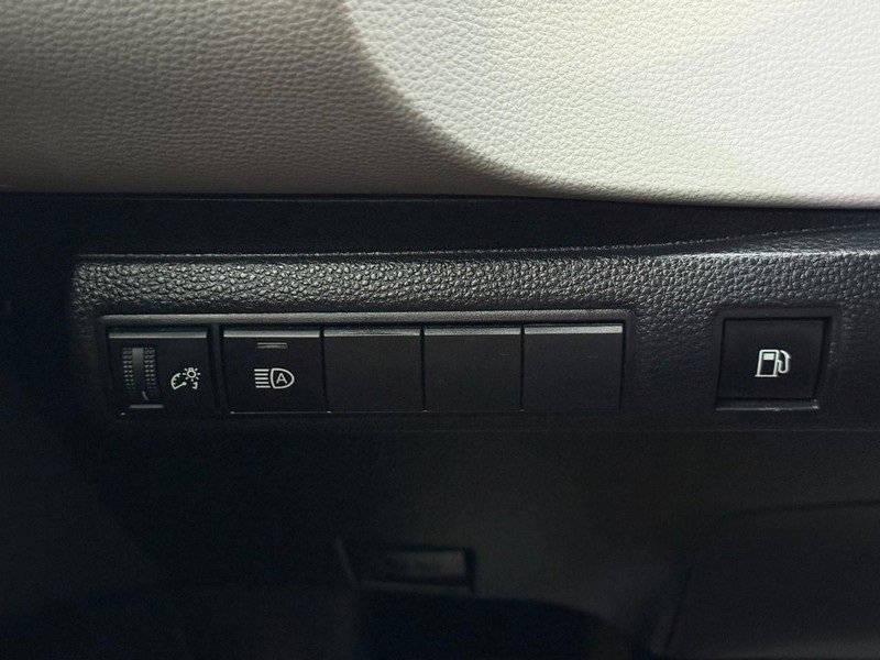 Used 2023 Toyota Corolla LE w/ LE Premium Package image 28