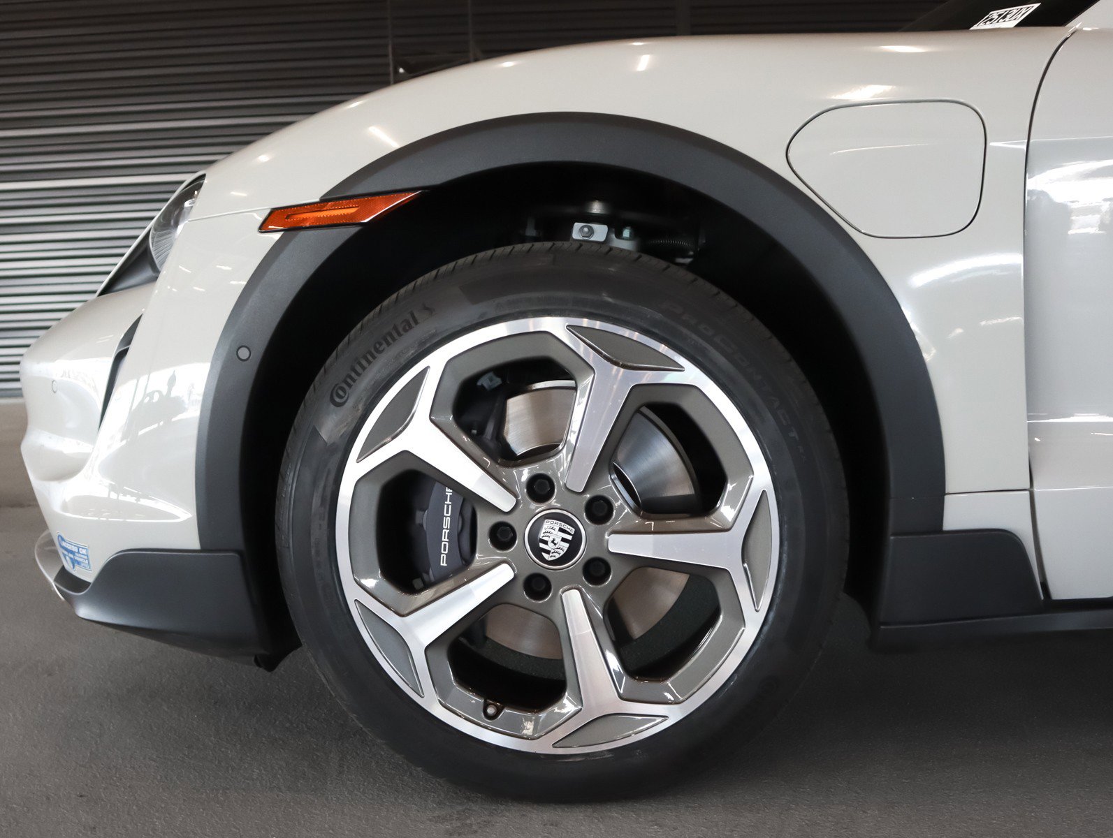 Used 2021 Porsche Taycan 4 Cross Turismo image 12