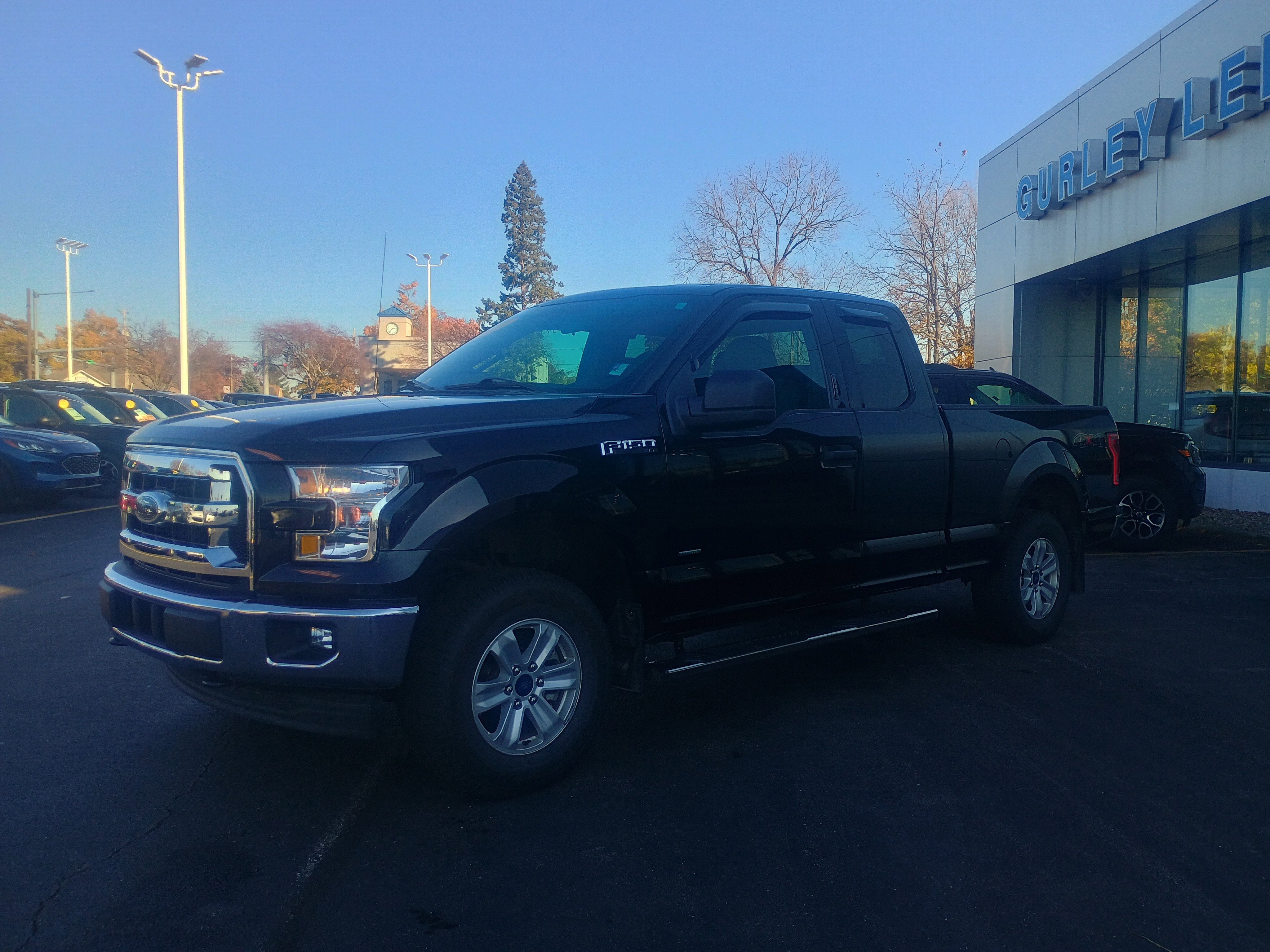 Used 2017 Ford F150 XLT image 3