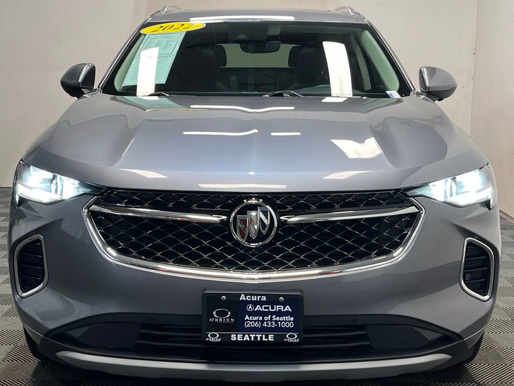Used 2022 Buick Envision Avenir w/ Technology Package II AWD/4WD image 2