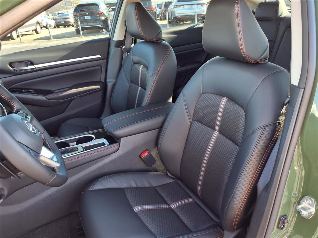 New 2025 Nissan Altima 2.5 SR image 12