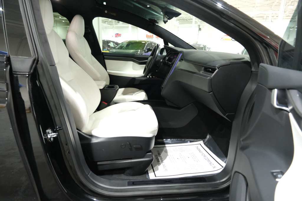 Used 2020 Tesla Model X Performance image 32