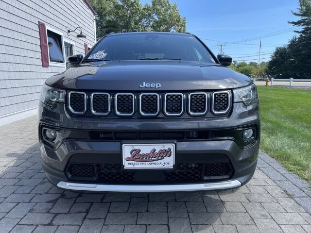 Used 2023 Jeep Compass Limited w/ Elite Group AWD/4WD image 2