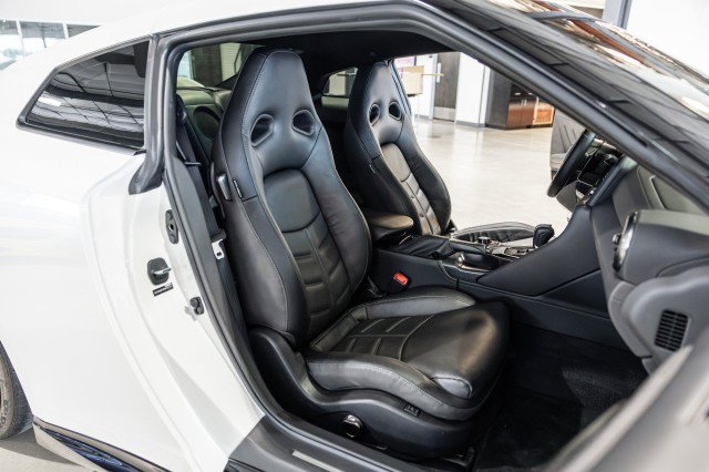Used 2023 Nissan GT-R Premium w/ Premium Interior Package AWD/4WD image 44