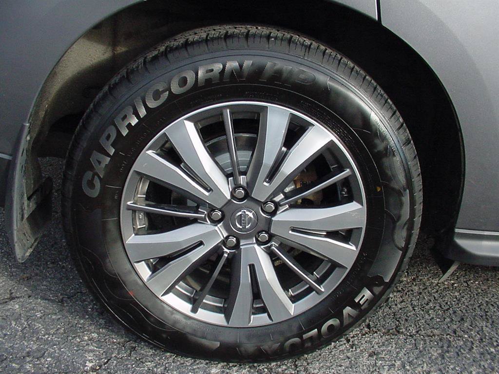 Used 2019 Nissan Pathfinder S AWD/4WD image 5