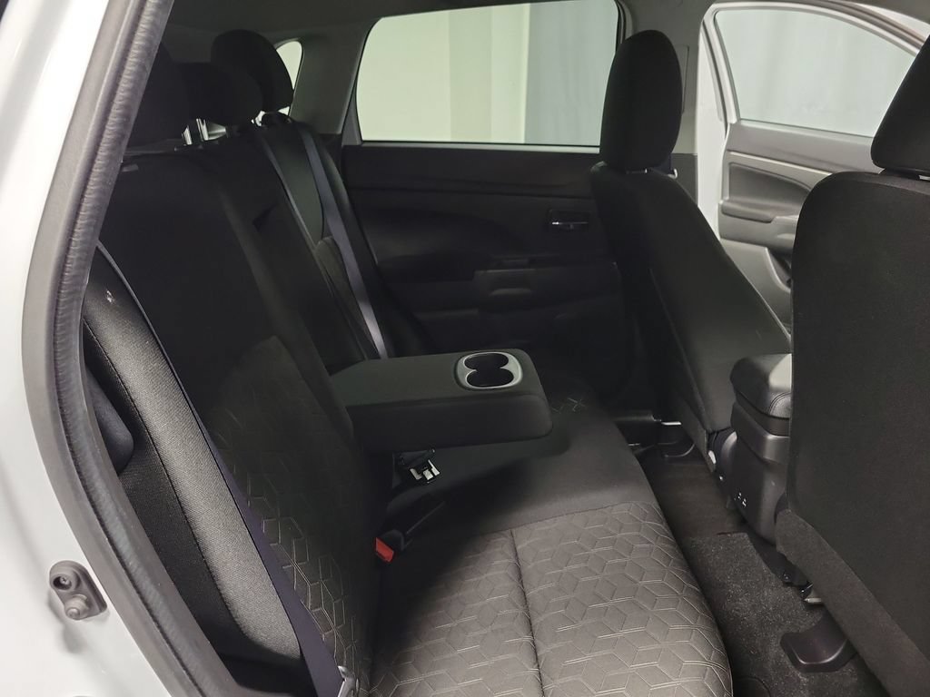 Used 2025 Mitsubishi Outlander Sport LE AWD/4WD image 21