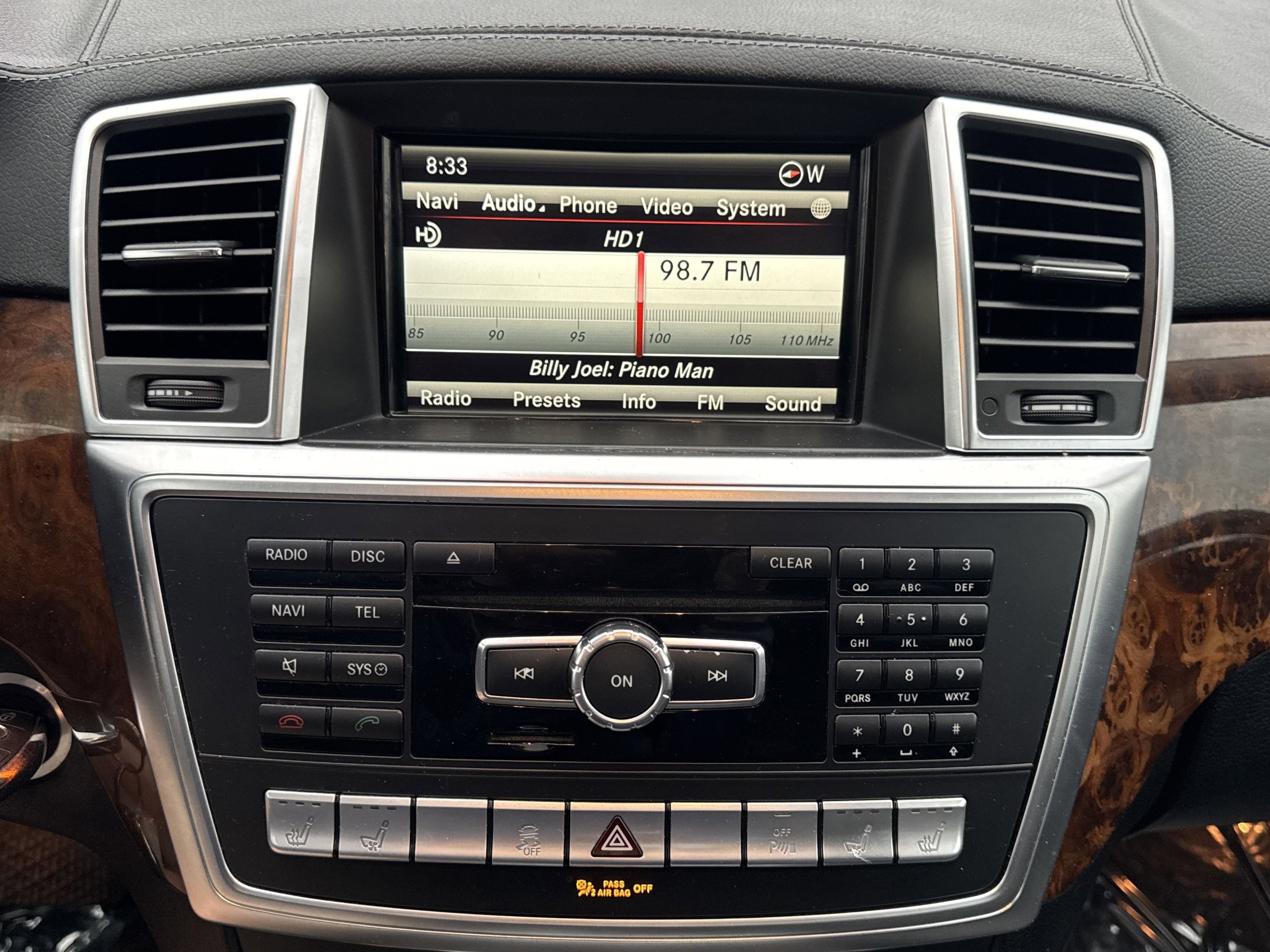 Used 2015 Mercedes-Benz GL 550 4MATIC image 54