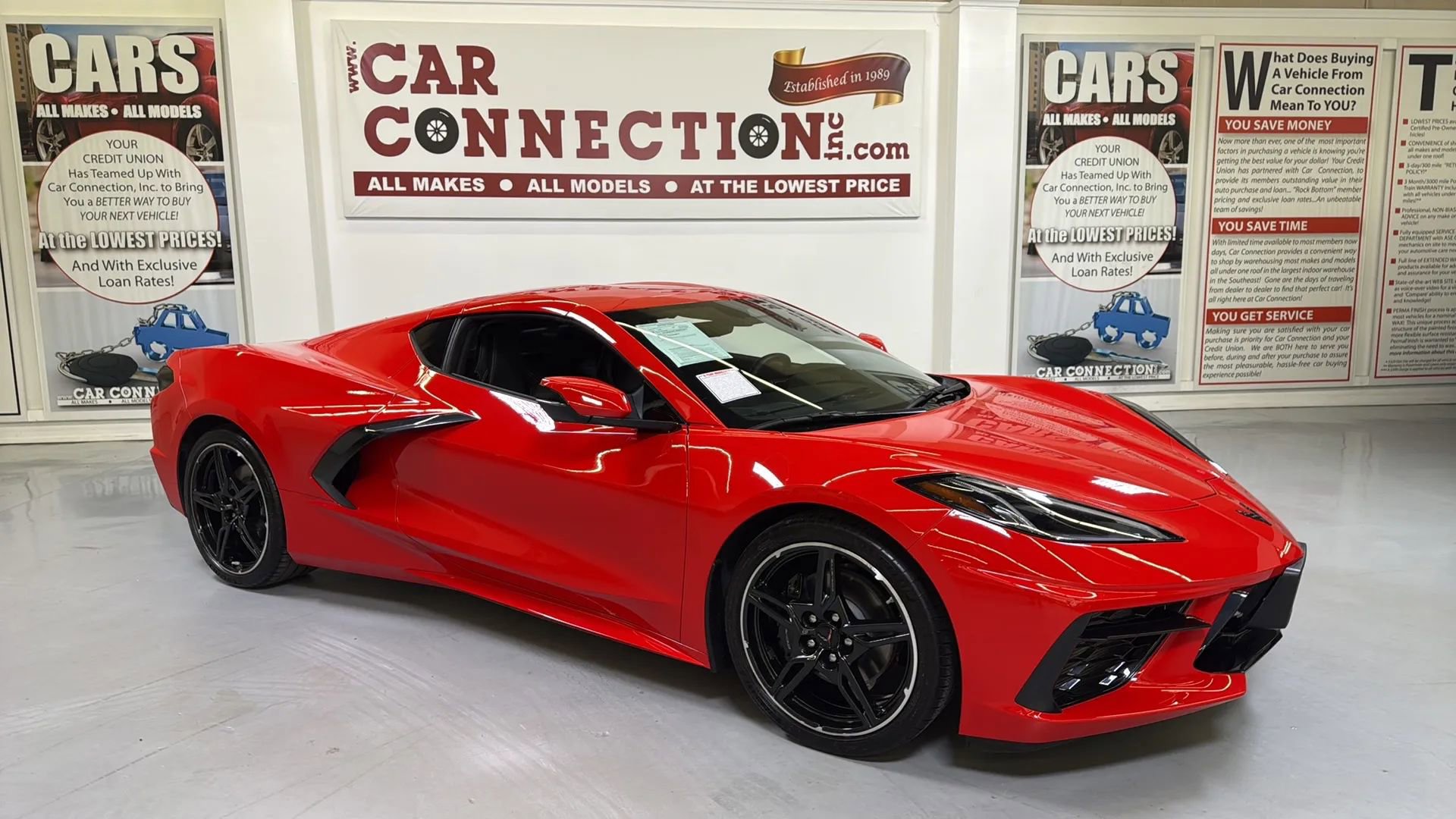 Used 2024 Chevrolet Corvette Stingray Coupe w/ 1LT RWD image 11