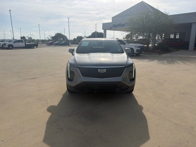 Used 2025 Cadillac XT4 Premium Luxury FWD image 2
