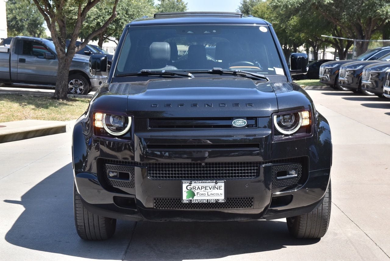 Used 2023 Land Rover Defender 130 X AWD/4WD image 3