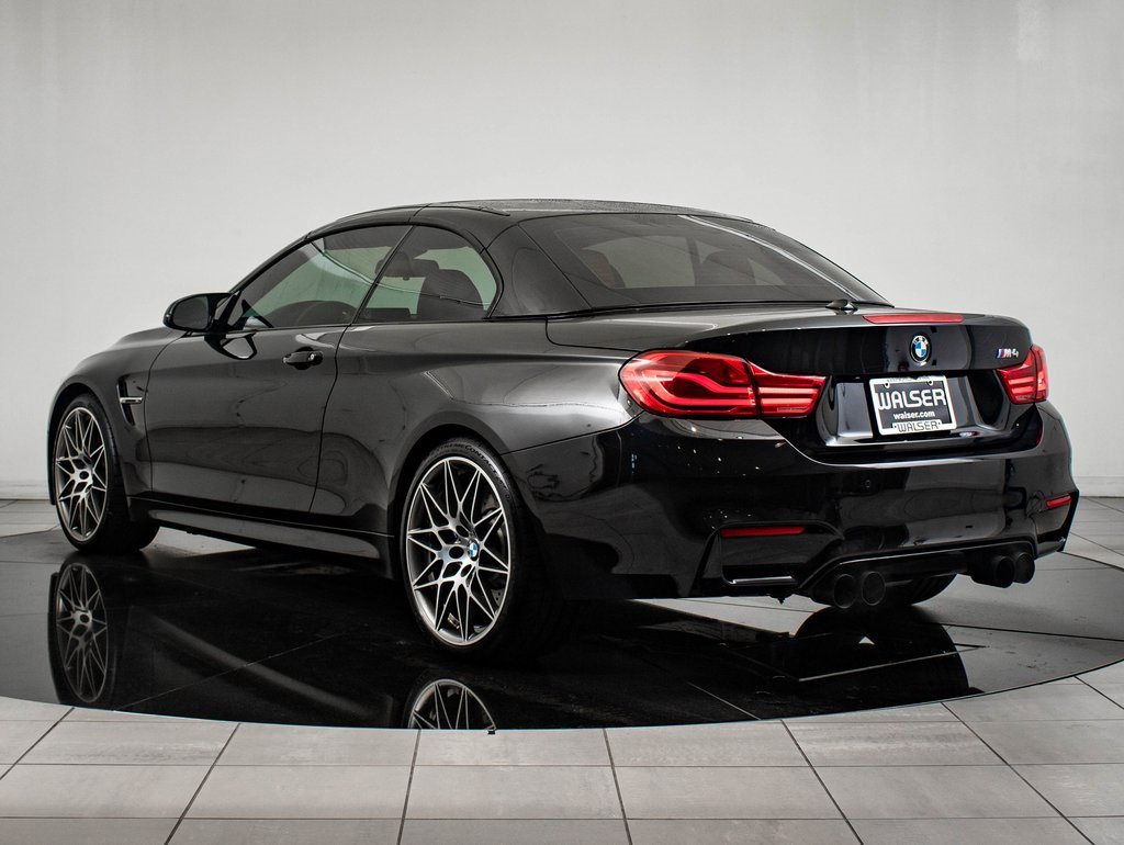 Used 2018 BMW M4 Convertible image 8