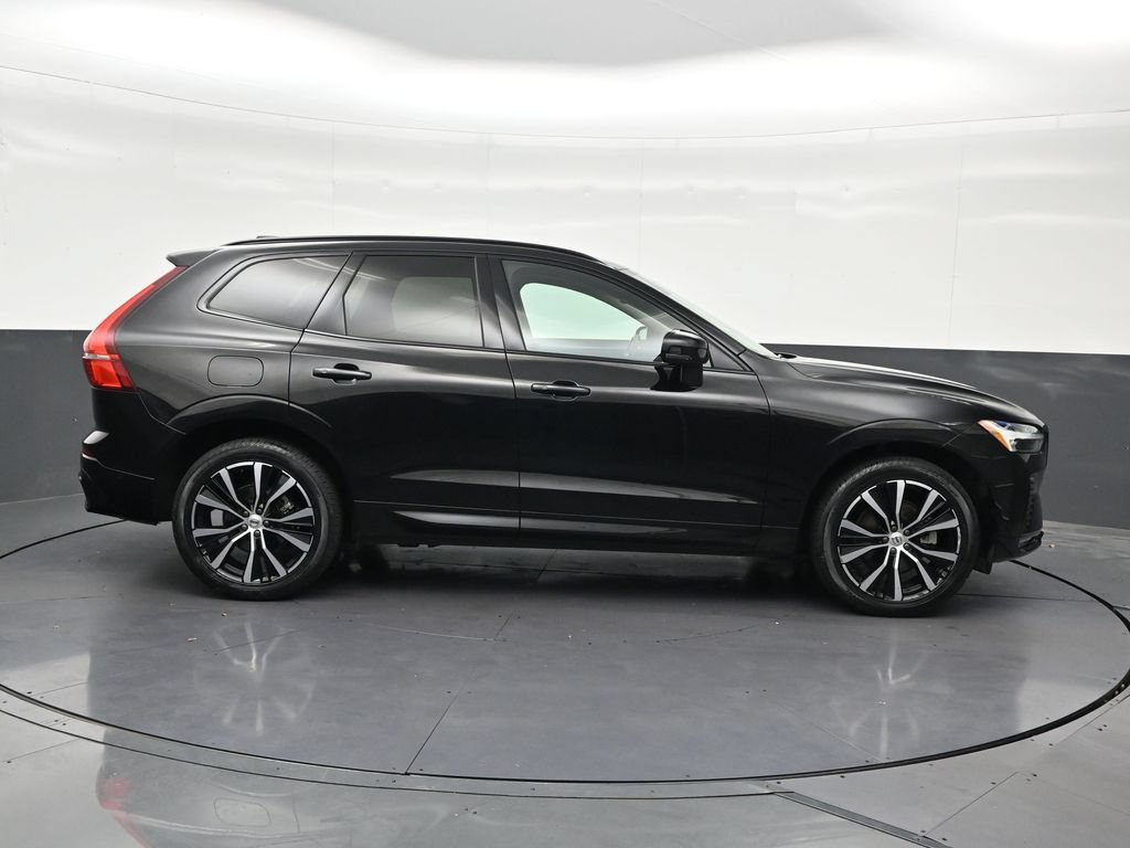 Certified 2024 Volvo XC60 B5 Plus w/ Climate Package AWD/4WD image 7