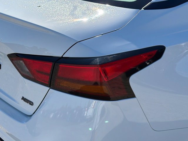 Used 2025 Nissan Altima 2.5 SV AWD/4WD image 12