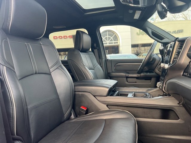 Used 2023 RAM 3500 Limited image 32