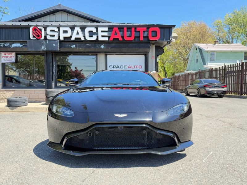 Used 2020 Aston Martin V8 Vantage Coupe RWD image 2