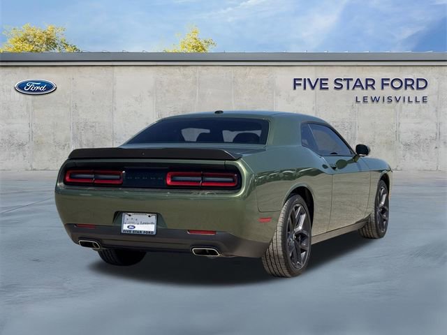 Used 2021 Dodge Challenger SXT w/ Blacktop Package image 4