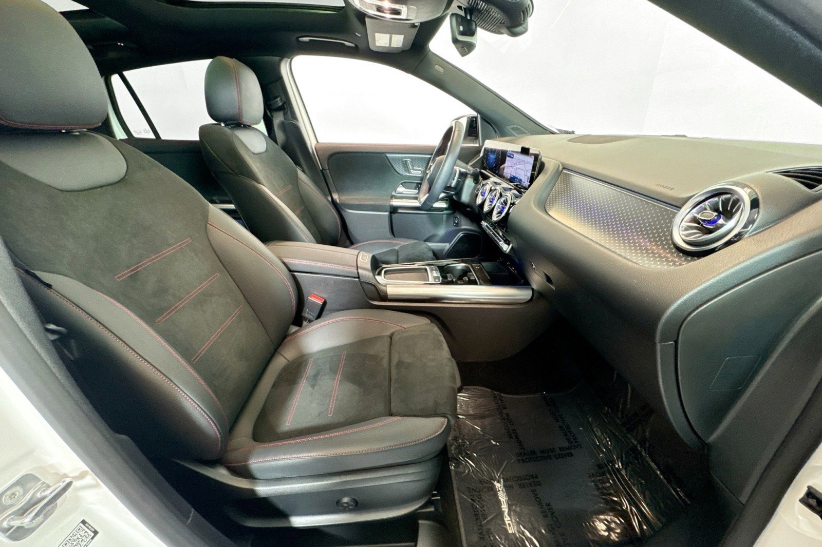 Certified 2025 Mercedes-Benz GLA 250 4MATIC image 27