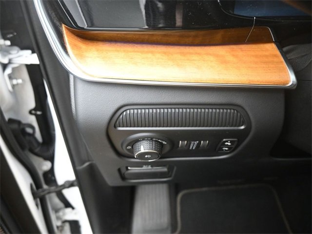 Used 2024 Jeep Grand Wagoneer L Series III image 35