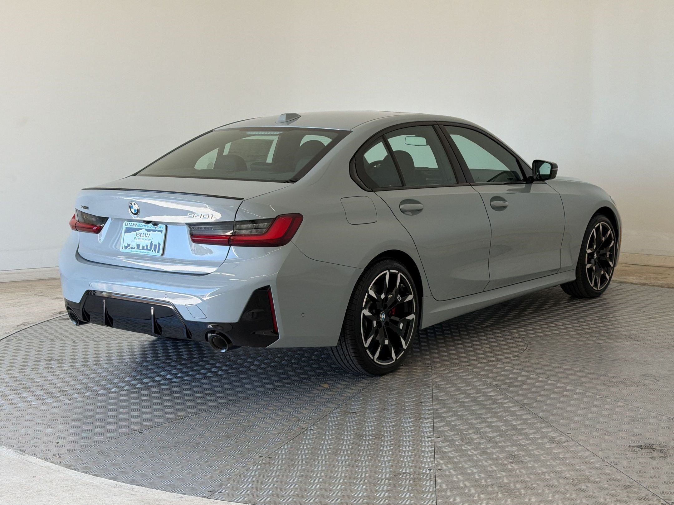 New 2026 BMW 330i xDrive Sedan w/ M Sport Package AWD/4WD image 9