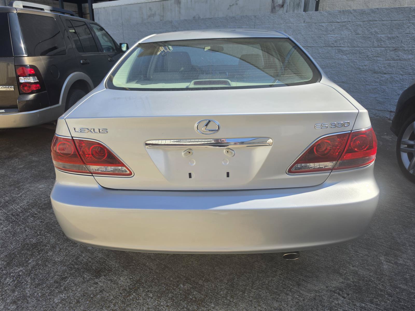 Used 2005 Lexus ES 330 FWD image 3