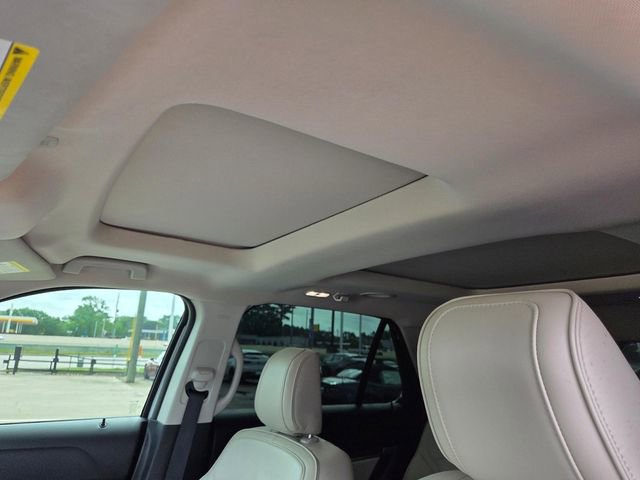 Used 2019 Ford Explorer Limited w/ Limited Luxury Package image 8