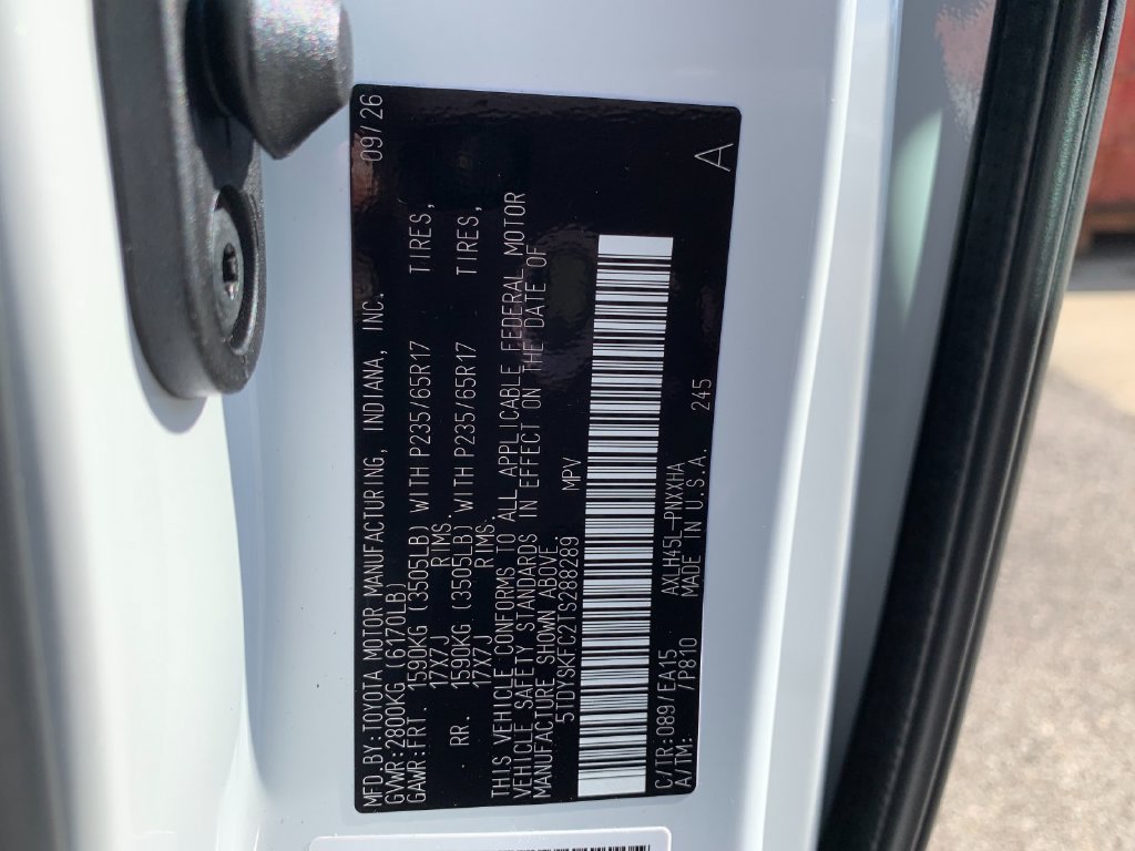 New 2026 Toyota Sienna XLE AWD/4WD image 38