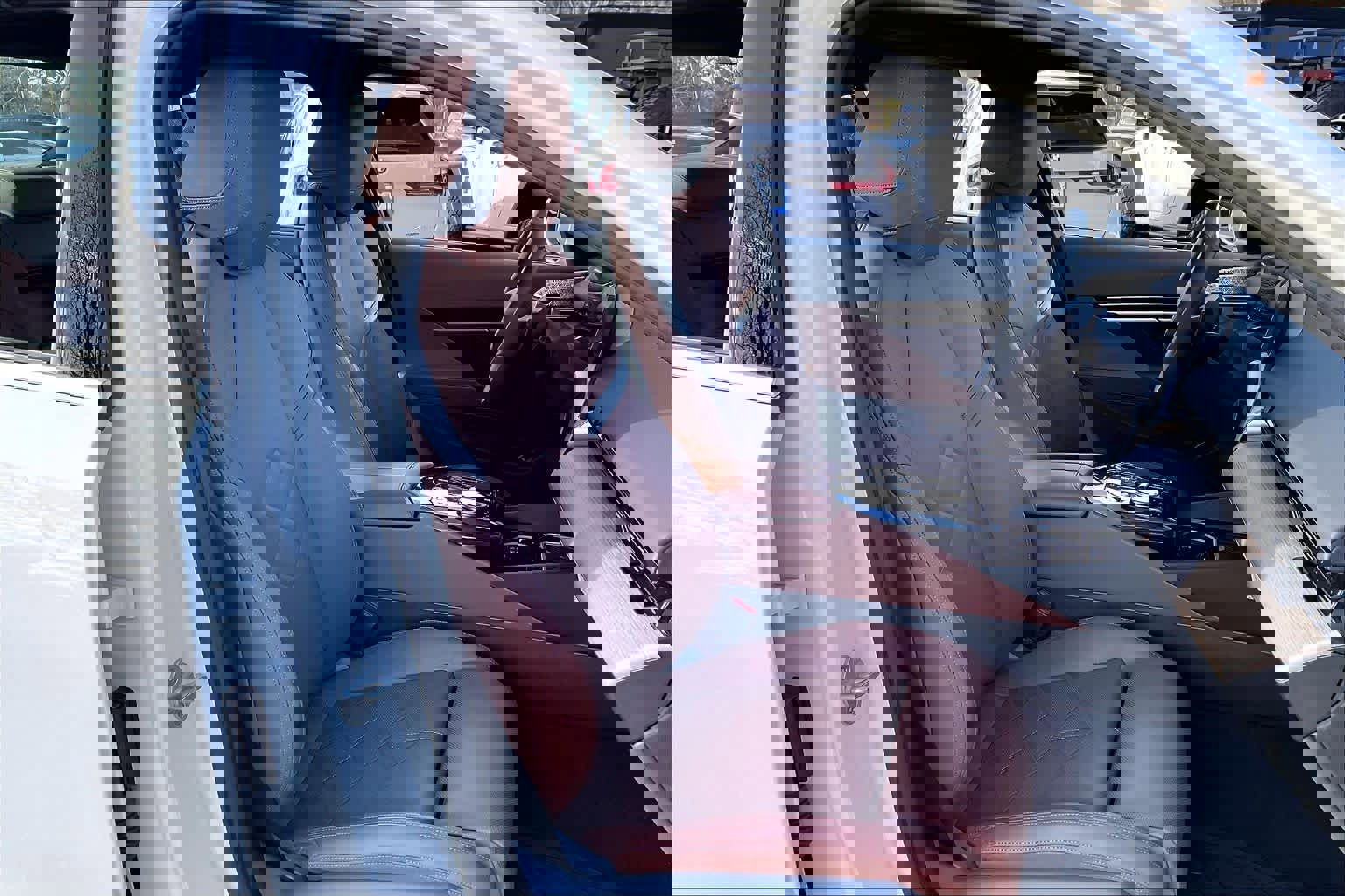 Used 2025 BMW 530i xDrive image 9