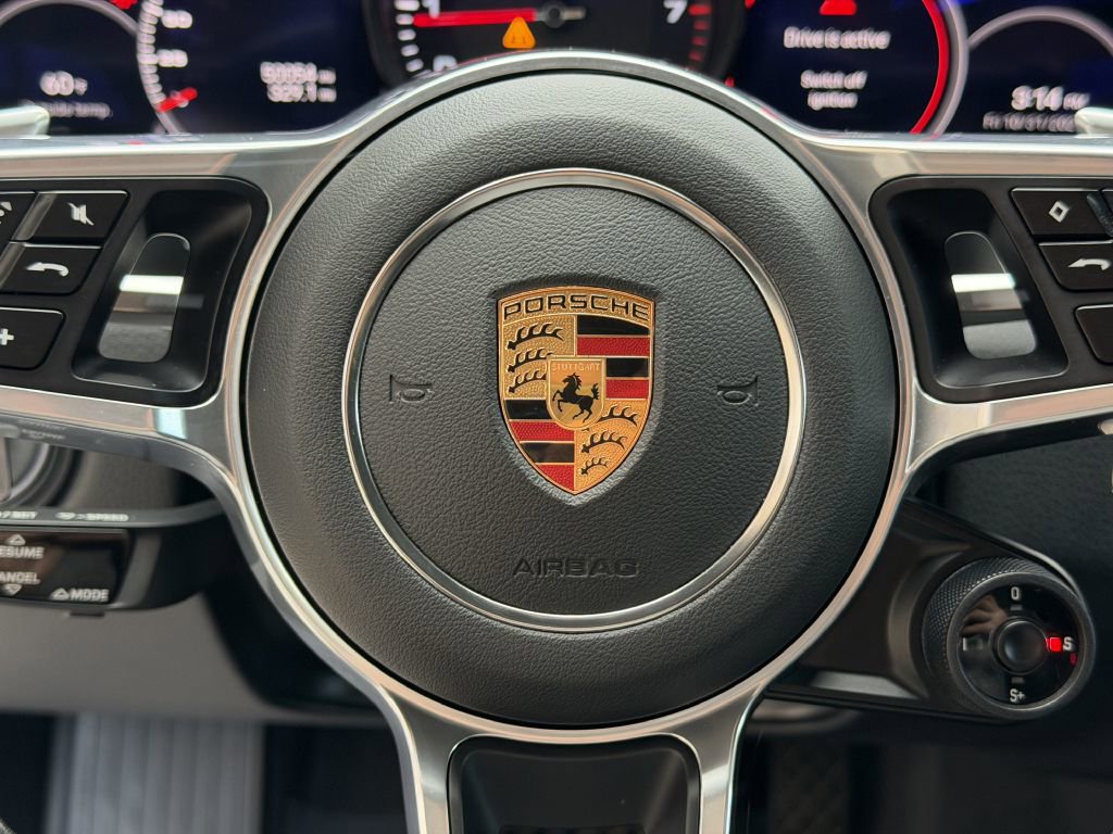 Used 2022 Porsche Cayenne Coupe image 32