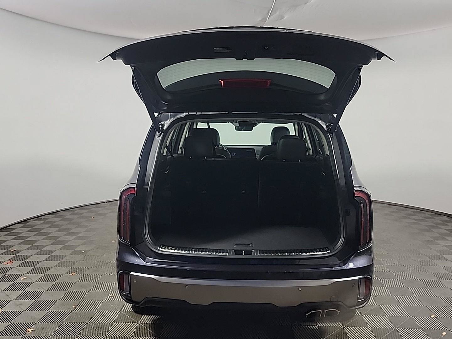 Certified 2025 Kia Telluride SX w/ SX Captain's Chair Package AWD/4WD image 6