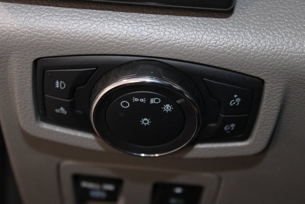 Used 2020 Ford F150 XLT w/ Equipment Group 302A Luxury RWD image 46