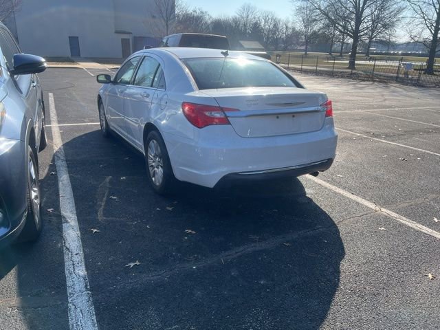Used 2014 Chrysler 200 LX image 7