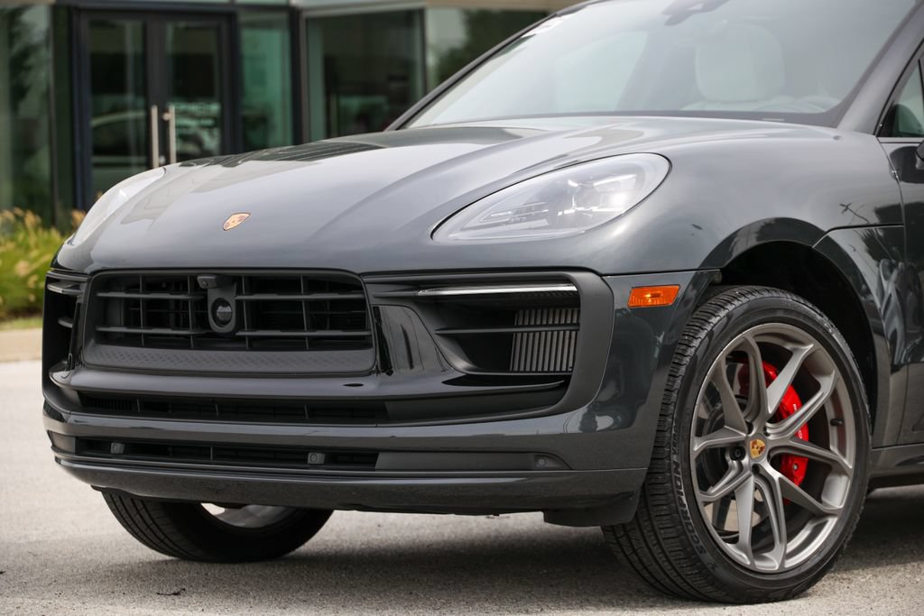 Certified 2025 Porsche Macan GTS AWD/4WD image 7