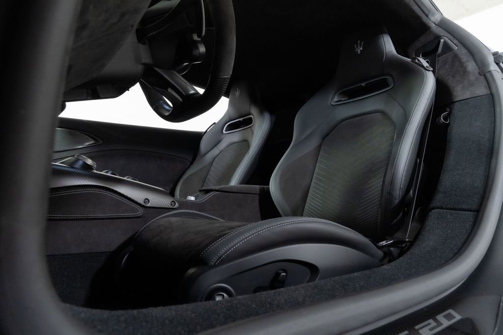Used 2023 Maserati MC20 Coupe RWD image 5